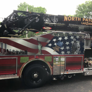 Taylor Kitsch Instagram - Humbled today. What an amazing community in Patchogue. Thousands showed up in support of Mike Murphy, the fallen, those who continue to fight and of course the families and all first responders. Lucky to have been a part of telling the story of #operationredwings and in particular being taken in with the whole Murphy family. So thank you to all the people and families I met today for supporting and kind words. 
Lookin’ forward to next year!
@runaroundlake 
#veterans 
#mikemurphy
#stillwannabeonyou
#lonesurvivor