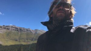 Taylor Kitsch Instagram - Lil history lesson for y’all.
#🏍💨 #knowledgeispower
#thatshowyoupronounceit
#rippinonenduro
#2legged🐎
#legitride
#goplayoutside