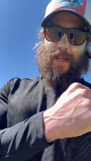 Taylor Kitsch Instagram - It has been and always will be an honor to be a part of this story, to carry this torch.
Didn’t say in vid but this year I’m in Santa Fe where we filmed ‘Lone Survivor’. Lotta beautiful memories from the first time meeting Dan(Mikes father) to the relationships forged through the training and process of filming. I made brothers for life, and very grateful for that.
Be good out there.
#Murph
#onyou
#neverforget
🐸