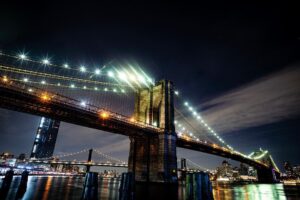 Taylor Kitsch Instagram - From last video, I was scouting for best location to take pics of bridge:)
This was one of ‘Em...worth postin’ anyhow...
#notshotoniphone
#brooklynbridge 
#Nightshooooot
#onyou
#17bridges
#🤩
#alwayshaveatripod
#lovelowlightshots