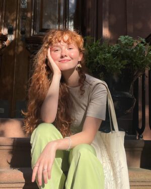 Taylor Richardson Instagram - happy st paddy’s from your local irish lass 🍀
•
pc: @michaelaabryce