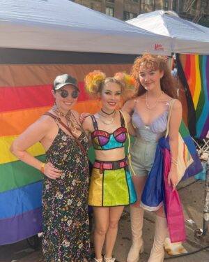 Taylor Richardson Instagram - happy pride!!! 💙💜💗 #bi #bipride 
*
📷: @michaelaabryce