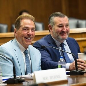 Ted Cruz Instagram - Today, I hosted a roundtable to discuss the future of college sports when it comes to the NIL landscape.

I was proud to be joined by my colleagues in the Senate, Coach Saban, the Cavinder twins, ACC Commissioner Phillips, Alabama AD Greg Bynre, NIL attorney Darren Heitner, and The Collective Association President Russell White.

@cavindertwins @alabamafbl