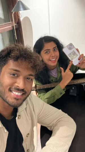Teejay Instagram - that achachO moment when you actually meet him irl🥰 GUESS WHOO!!!
Listen to “un peru enna” in all streaming platformss🥰🥰🤩🥳