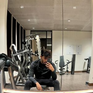 Teejay Instagram - Wearing black to the gym because it’s a funeral for my fat. 

Pain aside, jokes aside! I love going to the gym! It’s my therapy 🪬 What about you?