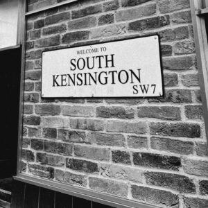 Teejay Instagram - 📍 South Kensington suthiparpoma ?