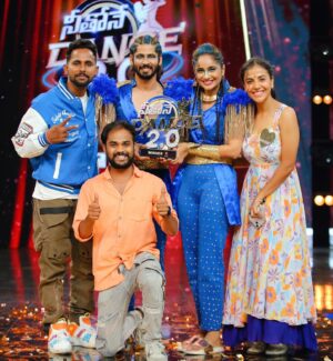 Tejaswini Gowda Instagram - Winning doesn’t always mean being first ., winning means you’re doing better than you’ve done before !! 

Hereby, I proudly say that yes we did it !! 
N yes “WE ARE WINNERS OF NETHONE DANCE 2.0” 

It was an incredible journey with lots of ups and down , fear in an out , coming back to the same show as a wild card with a upgraded version was not at all easy … every step with every composing was challenging for us because it was level up .. 

But yet as we say “THE ONLY WAY TO WIN IS NEVER GIVE UP “ 

So n so we did the same n when u believe , you achieve .

Thank u master @govind.kotap , @rishika_poddar n @swassthick_master for always being with us♥️♥️♥️♥️

Special mention @sujin_shetty_minus3 , @aniruddha_minus3 n @ach_prash bhai♥️♥️♥️

Last but not the least, thank you so much everyone for all the love n support 🥰♥️🥰

#AMARTEJU signing off!!!!!