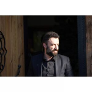 Temmuz Gürkan Karaca Instagram - 🌿👀
.
.
#gelsinhayatbildiğigibi #bkmonline #huysuzşirin #showtv