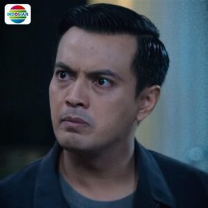 Temmy Rahadi Instagram - Kalo jadi Rahsya pasti bingung banget yah mau pilih siapa😢
.
.
#Magic5Indosiar