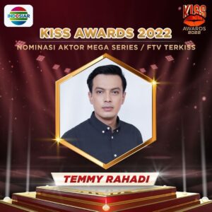Temmy Rahadi Instagram - RePosted @repost4ig • Like postingan ini untuk dukung @temmyrahadi99 di kategori Aktor Mega Series / FTV Terkiss di #KissAwards2022 yahh!
.
.
#KissAwards2022 #repost4ig
.
.
Alhamdulillah dapet rezeki yg ngga terduga krn bisa masuk nominasi sbg Aktor Mega Series/FTV terkiss di KISS Award 2022. 
.
Terima kasih buat @mkf_official dan @indosiar yg udah ngasih kesempatan saya main sinetron lg setelah saya vakum yg lumayan lama.
.
Yg pasti masuk menjadi nominasi merupakan suatu berkah dan kehormatan buat saya.
. 
Mohon dukungannya dgn cara like postingan saya sbg nominasi di ig nya @indosiar . 
.
Sekali lg terima kasih untuk semuanya 😊😘❤️.