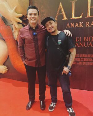 Temmy Rahadi Instagram - Keseruan Gala Premiere Film Alena Anak Ratu Iblis.

Terima kasih yaa yg udah dateng ❤️🙏.

Mulai 5 january 2023 Film Alena Anak Ratu Iblis ada di bioskop kesayangan kalian..

Nonton yaa 😊🎥❤️.