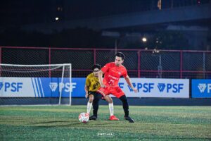 Temmy Rahadi Instagram - Fun Football sebelum ramadhan bareng  @studio2fc 

Selamat menjalankan ibadah puasa ya, lancar puasanya dan berkah buat kita semua.. Amin 🤲.