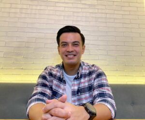 Temmy Rahadi Instagram - Diphotoin istri 😘🥰😍❤️.
.
.
.
#workfromhome #dirumahaja #stayhome #like4like #picoftheday #smile #happy
