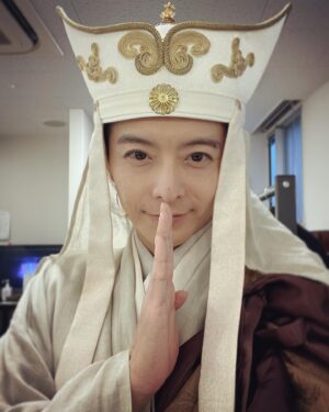 Teppei Koike Instagram - 「西遊記」の大阪公演が無事に終わりました😆
観に来てくださった皆様、ありがとうございました。
旅はまだ始まったばかりですが、最後まで無事に走り切れるよう、日々励んで参ります！
次は博多だっ！！

#西遊記
#三蔵法師