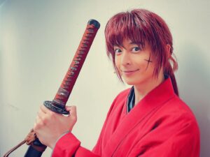 Teppei Koike Instagram - ミュージカルるろうに剣心の幕が上がりましたが、とんでもなく余裕がなかったので更新出来ずでした。
剣心を演じさせてもらって最高な時間を過ごさせてもらっていますが、これは今までやってきた舞台の中で1番ハードかもしれない！
でもそんな時こそワクワクするんだよなぁ。
無事最後まで走り抜けられるよう、応援お願いします🙇‍♂️✨

#るろミュ
#るろうに剣心
#最後までかけぬけるでござる