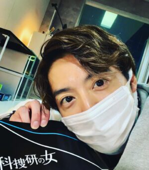 Teppei Koike Instagram - 本日もキンキーブーツ無事終わりました👠ご観劇頂いた皆さんありがとうございました🙇‍♂️
キンキーもまだまだ続きますが、今夜はいよいよ待ちに待った科捜研の女が始まります‼️
新メンバーとして、新たに作品を盛り上げられたらなと日々全力で励んでおります✨
初回は20時〜ですのでお間違えなく🫡
君嶋さんもチャーリーもよろしくお願いします🫶

#科捜研の女
#キンキーブーツ
#君嶋さん
#チャーリーさん