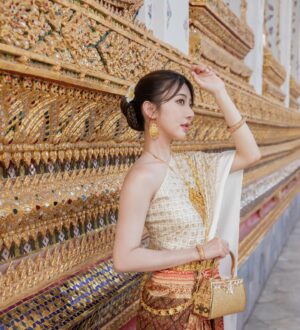 Teresa Instagram - Memory of Bangkok.

💛

📸 @grape__foto 

#bangkok