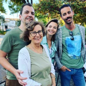 Teresa Macedo Instagram - Family time! Happy birthday my little big brother @silvio_a_macedo! 🥳🥳🥳

#birthdayboy #familytime #birthdayparty #familygetogether #happybirthday