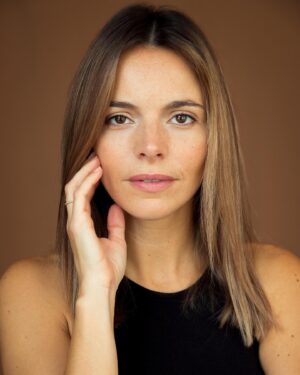 Teresa Macedo Instagram - Another 💥power headshot💥 by the amazing @joannacorreia_

#headshot #photoshoot #hitmanagement #actress #photooftheday #photosession #portrait
