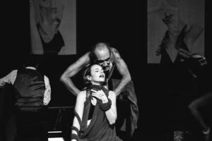 Teresa Macedo Instagram - Hoje há mais um BLIND DATE!

4 a 14 de Novembro 

A bela da 📸 por @vitorinocoragem ✨ 

#peça #novaproducao #teatro #espetaculo #gatoqueladra #centroculturaldamalaposta #blinddate