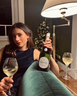 Teresa Romagnoli Instagram - Come prepararsi all’arrivo del Natale? Berlucchi Franciacorta è la risposta
@berlucchiwine #berlucchimoments #berlucchi61NumeroPrimo #ad