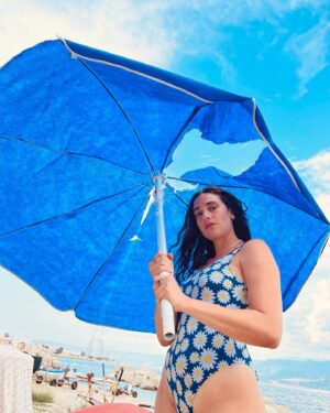 Teresa Romagnoli Instagram - e tutto blu ci piace di più 💙