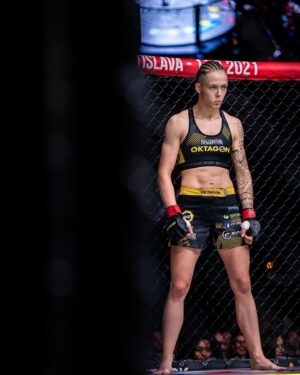 Tereza Bledá Instagram - Who’s next ? 🧐
@oktagonmma @reindersmma @ondrejnovotny @frm_europe @extremehobbyshop.cz 
#mma #mmafighter #fighter #mmafighters #fighters #fighterslife #fightlife #mmafight #fight #mmafights #fights #mmalifestyle #lifestyle #mmagirls #mmatraining #training #mmalife #flyweight #oktagon #oktagonmma #octagon #tattoo #tattoogirl #tattoos