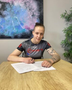 Tereza Bledá Instagram - When dreams come true - DWCS ❗️
Děkuju moc všem, kteří mi pomáhají na mé vysněné cestě 🤩
@andre.reinders @reindersmma @frm_europe @orin_luca @ufc @contender_series_dwtcs @firstroundmgmt @malkikawa @abrahamkawa @danawhite @mickmaynard2 @_marekbaron_ @viktor.sebak @ondrejnovotny @pavolneruda 
#mma #mmafighter #fighter #mmafight #fight #ufc #danawhitecontenderseries #wmma #champion #mmachampion