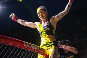 Tereza Bledá Instagram - 4:0 ☝🏻 Byl to neskutečný zážitek 🤩
@reindersmma @oktagonmma @andre.reinders @fitproczech  @extremehobbyshop.cz @sportrecovery_cz @mysasysport.cz 
#mma #mmafighter #fighter #mmafight #fight #mmafighters #fighters #mmafights #fights #boxing #wrestling #grappling #war #win #winner