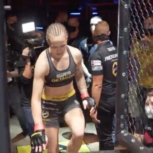 Tereza Bledá Instagram - Sestřih zápasů a jejich ukončení 🤪

@oktagonmma @reindersmma @frm_europe 
#mma #mmafighter #fighter #mmafighters #fighters #fighterslife #mmafight #fight #mmafights #fights #mmalifestyle #boxing #wrestling #grappling #life #lifestyle #war #oktagonmma #mmagirl #mmagirls #tattoo #tattoos #fighting