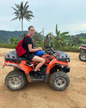 Tereza Bledá Instagram - Adventure in Thailand

#thailand #thailand🇹🇭 #kohsamui #mmafighter #fighter #adventure #life #lifestyle