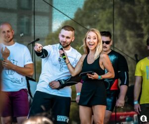 Tereza Tobiášová Instagram - Minulý týden jsem si užila krásný čtyři akce. Na třech jsem byla jako nováček, ale tahle…, pak první, ta byla tradiční a naprosto neskipnutelná!
@missagro pro mě už po miliontý a navíc s bonusem, že jsem tam kromě osvědčených super lidí (@karel_kasak, @karla_mrackova, @canterburryy, @djroxtar) měla i tyhle miláčky, co bych občas zabila 🤣👍🥰
@sebastian_officialni @martin_carev a @martin_mikyska 
👀 Dneska třetí díl Mikýřovy hysteorie na @primacooltv - Česko podle mě nehraje, tak koukejte koukat! Asi 21:15.