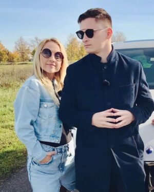 Tereza Tobiášová Instagram - Orgasmickej porod.., stejnej mýtus jako mnohonásobnej orgasmus - kdo nezažije, nevěří.
No, takže jako orgasmickej porod mi přišlo celý tvoření Mikýřovy hysteorie. Bolelo to, fakt jo. Ale bylo to kosmicky nádherný.
Kolegové, díky, že jdeme na obraz!!! A Lorde M., díky, žes nám dal šanci mimo galaxii sítě.
Už dneska (v pondělí) na Coolu ve 21:15 asi přibližně.
A kdo zná Libušku Ajmovou, ať ji pozdravuje!