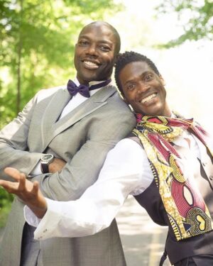 Terrell Owens Instagram - DEFINITELY NOT THE BIRTHDAY I ENVISIONED. I was looking forward to celebrating my 50th birthday with you until I wasn’t. NO CELEBRATION FOR ME.😢 You were supposed to be flying to LA here today but instead I’m flying home to lay you to rest forever. I wish heaven had a phone. Rest In Peace Tony! 🙏🏾 Miss You Cuz! Damn this ain’t right!! #happybirthdaytome #50 #AntonioMinnifield #TonyMack #GoneTooSoon
SADDEST BIRTHDAY EVER 💔😢🙏🏾