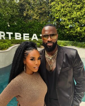Terrence Terrell Instagram - Had some fun this weekend outside with @therealbrandee she been a real one from day one! Came all the way from set to hang with me 🥹❤️ love you deep ! #team #love @kevinhart4real @netflix #netflixisajokefest