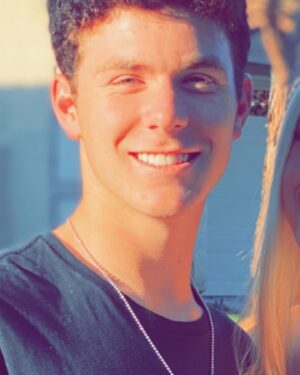 Terry Dubrow Instagram - 18!!! @maxdubrow @nickdubrow Outstanding, now you’re cut off and time to get jobs and make your own way. It’s been fun, you’re on your own now. Good luck!! We love you. So proud! Byeee!