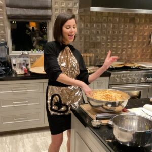 Terry Dubrow Instagram - Uh oh. It’s cooking. Stand back. How awesome is she?! @heatherdubrow