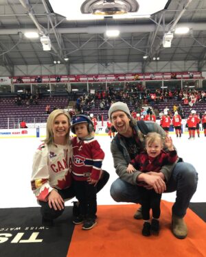 Tessa Bonhomme Instagram - We brought the kiddos to meet some hockey greats and take in the action.  They loved every second of it! 

These women are the BEST ambassadors for the game of hockey. They’re accessible, they’re kind, they take the time to connect with fans big and small and they’re bad a$$ at what they do. 

Thank you @hockeycanada , @pou29 @ambrose_13 @jocelarocque3 @natspooner5 @renatafast @andrea.brandli & @hilaryknight (I didn’t grab a pic and regret it) for being so great.