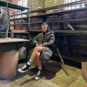 Tessa Rao Instagram - Since the strike ended (  again, the BIGGEST shoutout/thanks/appreciation to all involved for all of us creatives - you did it 🙌🏽) I’ve been meaning to post some of the MANY bts photos sitting in my phone gathering dust. SO, in honour of @powerrangers’ @glaad nomination, I thought it was fitting to start with a lil Fizzy post 🧡💚 @jacquelinejoe1 as I’ve said 1000 times, it was an absolute privilege to work with you (again 😎), thank you for being the brilliant ray of sunshine that you are, & sorry Izzy got so protective all those times 😅