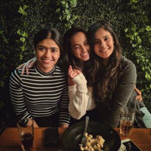 Tessa Vellara Instagram - simple girls