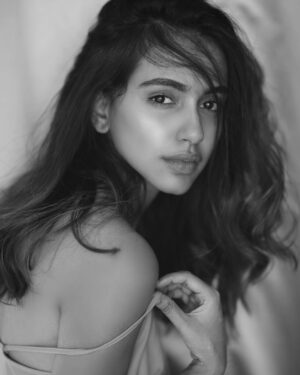 Tessa Vellara Instagram - @sashajairam