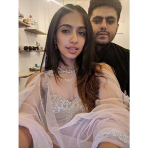 Tessa Vellara Instagram - Outfit courtesy @shimmerindia .
And the beautiful man next to me that makes the picture what it is @thelastsushiman