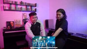 Teuku Rizky Muhammad Instagram - GUA SEMALEM NGETAWAIN VIDEO INI 5 MENIT HAHAHA, dulu pernah bikin boyband/girlband reaction bareng @aldymldni di youtube gue 🤣
-
ada satu video lagi cuma gua ga tau netizen siap apa ga 🫵🏽🤭🤣