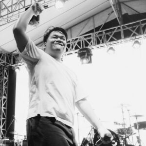 Teuku Rizky Muhammad Instagram - 26 and blessed.
Banyak sekali rezeki yang udah Allah kasih buat gua tahun ini. Bersykur untuk semua kesempatannya, banyak cinta yang dateng dan gua resapi sepenuh hati. Mudah-mudahan 2024 jadi tahun yang baik untuk kita semua! letsgooo!