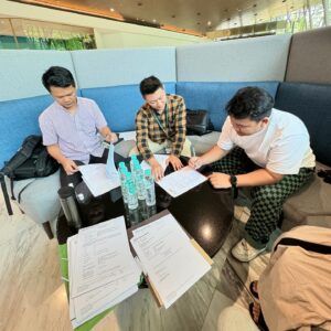 Teuku Rizky Muhammad Instagram - Bukan mau sombong apalagi ria, cuma mau bersyukur aja perjalanan gua untuk punya rumah sendiri akhirnya bisa di "iya" kan Allah tahun ini. Minta doanya biar semua lancar sampai akhir! Semangat terus gaskaann!!