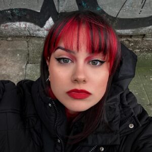 Teya Instagram - spent a day taking pictures with @iamelsiebay 
swipe to see the best one