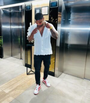 Thabang Kamogelo Molaba Instagram -  1 for iPantsula. 🎂🤲🏽