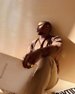 Thabang Kamogelo Molaba Instagram - STILLNESS…

🦺: @rich_mnisi
📸: @thickleeyonce