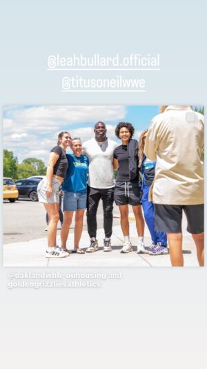 Thaddeus Bullard Instagram - Move in day for @leahbullard.official 💎💘🏀💎A huge thank you to the WBB Coaches at Oakland University! Thank you for everything! We are so proud of you Leah and your next journey! Let's go @oaklandwbb Grizzlies🐻💛🏀🖤