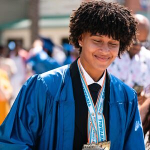 Thaddeus Bullard Instagram - Words cannot express how proud I am of my daughter Leah @leahbullard.official for all that she’s accomplished in a very short period of time. To hear her name announced at her high school graduation today from Dr. Phillips high school as one of the most accomplished and decorated senior classes in school history made me beam with Pride. Thank you to the fabulous Village that has helped make this moment possible. On to greater next stop @oaklandwbb ❤️🙏🏿

Congratulations To my Academic and Athletic superstar on you Graduation ❤️

Photo credit to my guy @jeffwooley